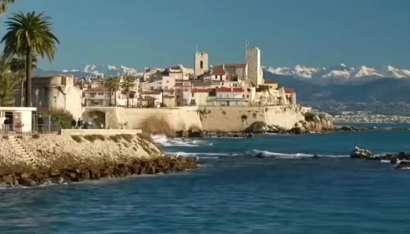 Vue Mer Et Remparts. Entre Vieille Ville Et Plages Antibes Exterior foto